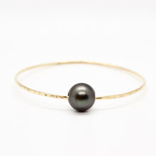Load image into Gallery viewer, Baby Tahitian Pearl Bangle
