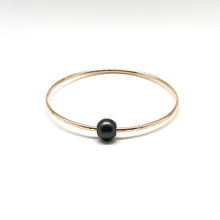 Load image into Gallery viewer, Tahitian Pearl Bangle
