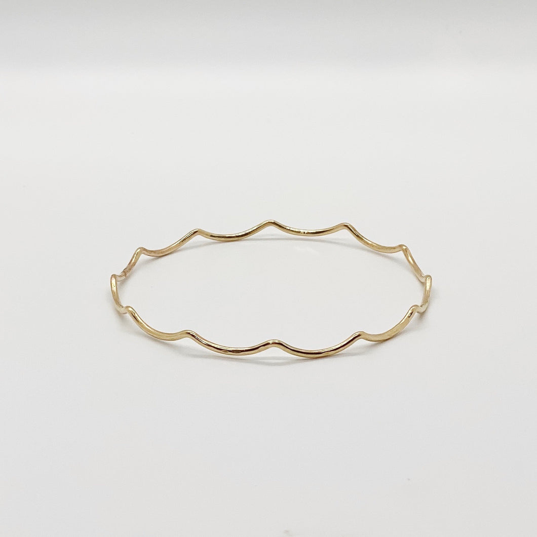 Wavy Bangle